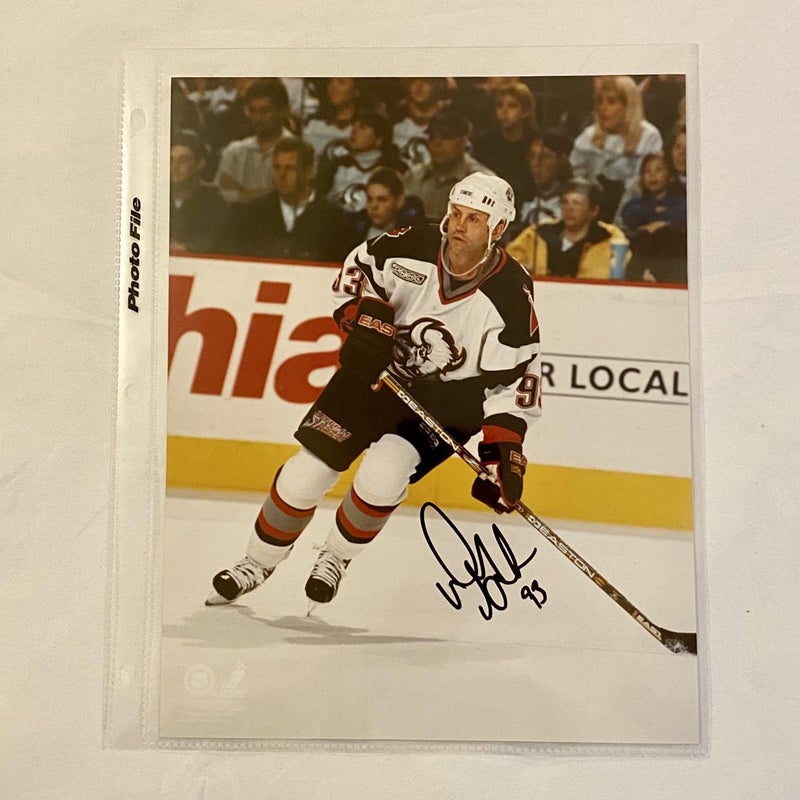 DOUG GILMORE AUTOGRAPHED BUFFALO SABRES NHL HOCKEY PICTURE