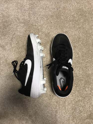 Black Men's Molded Cleats Low Cut