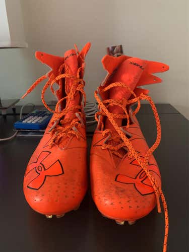 Under Armour Highlight Cleats- Like New