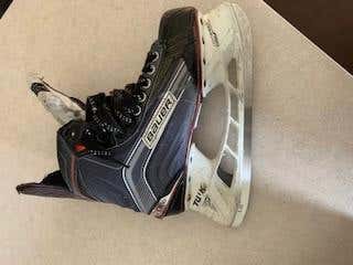 Used Senior Bauer Hockey Skates Regular Width Size 7