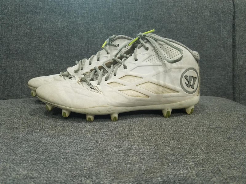 White Used Adult Men's Size 8.0 (Women's 9.0) Warrior