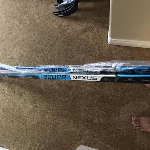 2 Bauer Nexus 2N Pro P28 87 Flex Lefty Hockey Stick