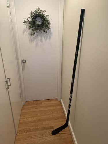 Senior CCM right-handed RibCor 65k hockey stick 85 flex P28 McDavid blade