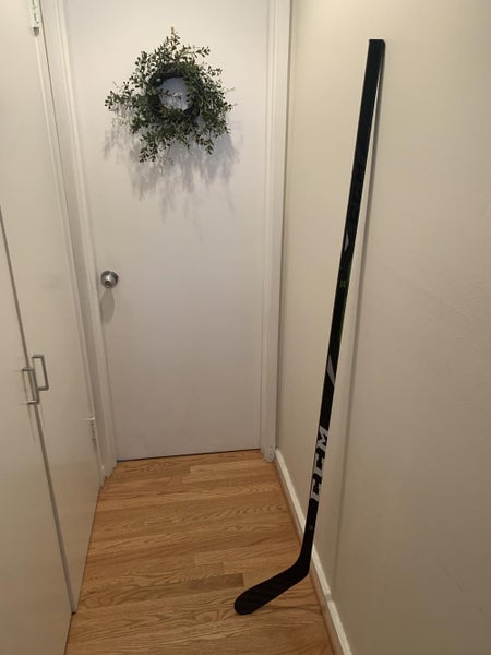 Senior CCM right-handed RibCor 65k hockey stick 85 flex P28 McDavid blade