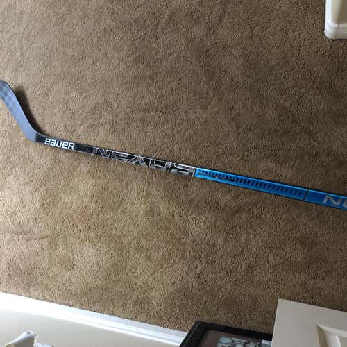 Senior Right Handed Nexus 2N Pro Hockey Stick