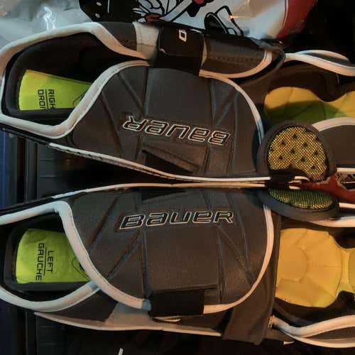 Senior Bauer Supreme 170  Shin Pads