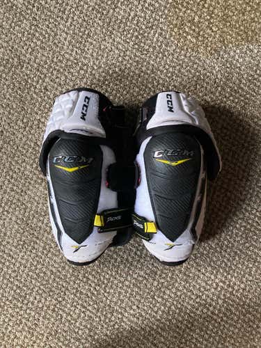 Senior Medium CCM Ultra Tacks Pro Stock Elbow Pads