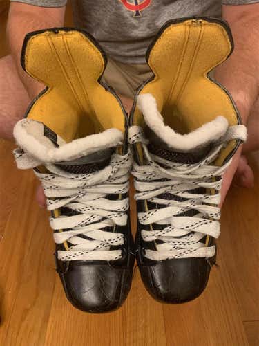 Youth Bauer Supreme 160 Regular Width Size 11.5 Hockey Skates
