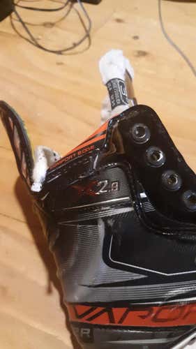 Used Junior Bauer Vapor X2.9 Hockey Skates Regular Width Size 3