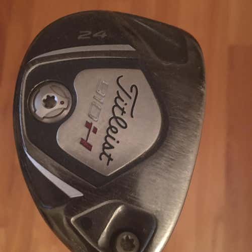 Used Right Handed 910H Stiff Flex 4H Hybrid