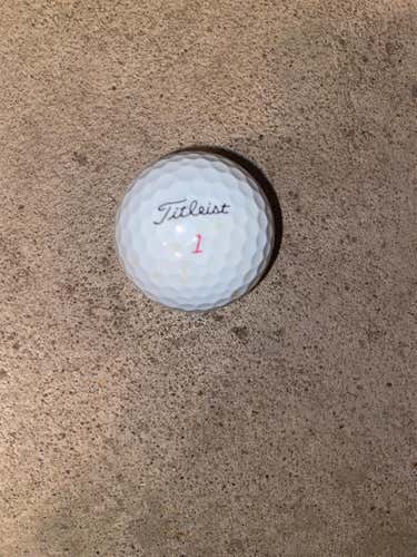 White Used Titleist Pro V1 50 Pack Balls