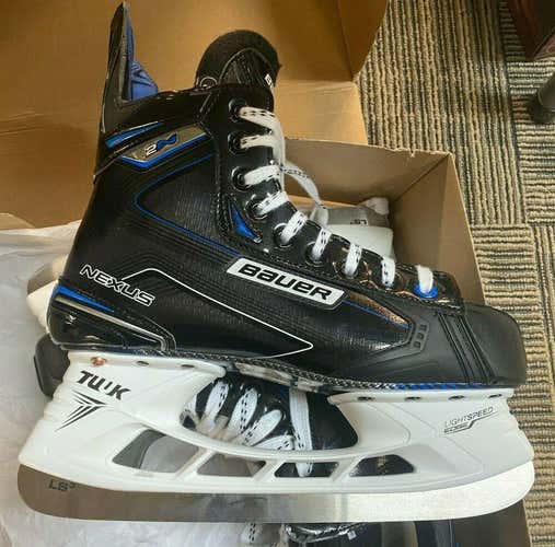 Bauer Nexus 2N Hockey Skates - Size 8 *NEW IN BOX*