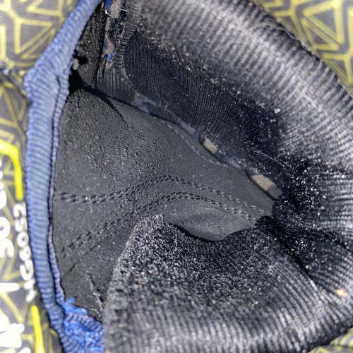 Blue Senior CCM Tacks 6052 14"  Gloves