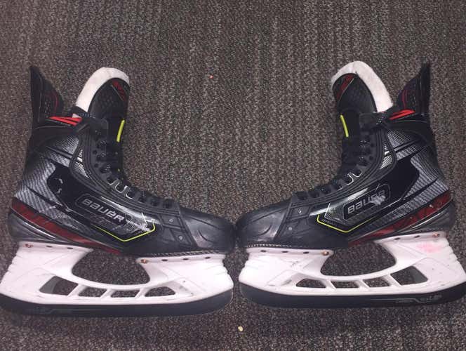 Senior Bauer Vapor 2X Pro Regular Width  Size 7.5 Hockey Skates