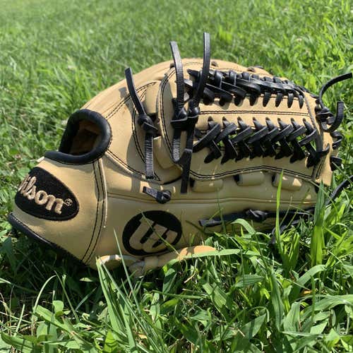 Barley Used Wilson A2000 D33 11.75" Baseball Glove