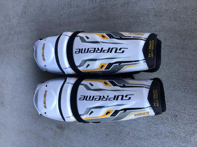 VERY good condition! Senior Bauer Supreme 190 Shin Pads