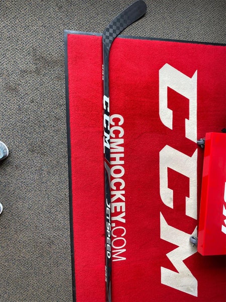 Senior Right Handed JetSpeed FT2 Mid Pattern Hockey Stick