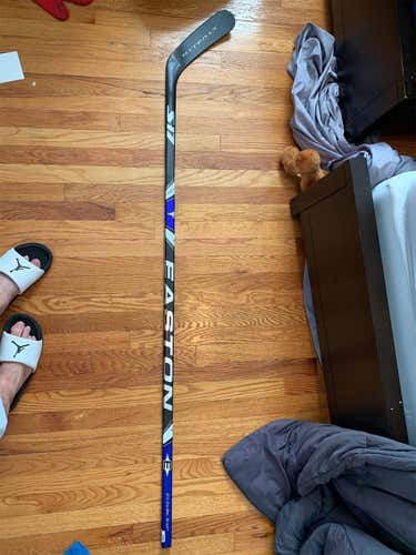 Senior Right Handed S17  Hockey Stick