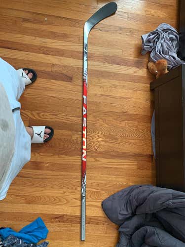 Senior Right Handed SE16  Hockey Stick