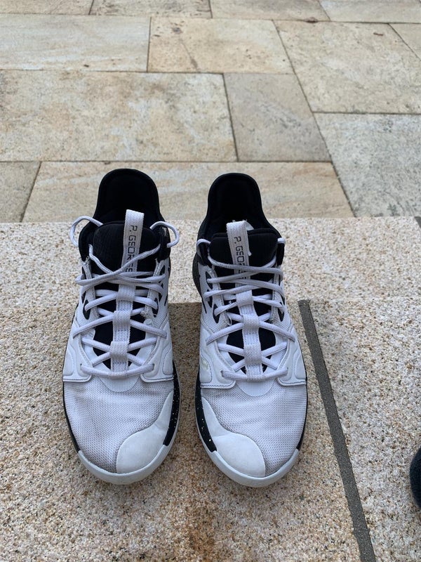 White Men's Size 9.5 (Women's 10.5) Nike Shoes