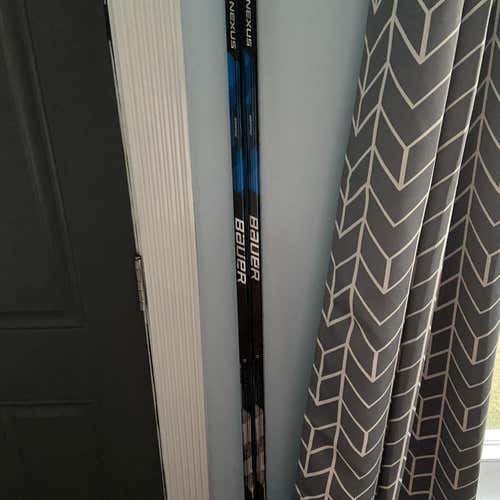 2-pack Bauer Senior Right Handed Nexus 1N  Hockey Stick
