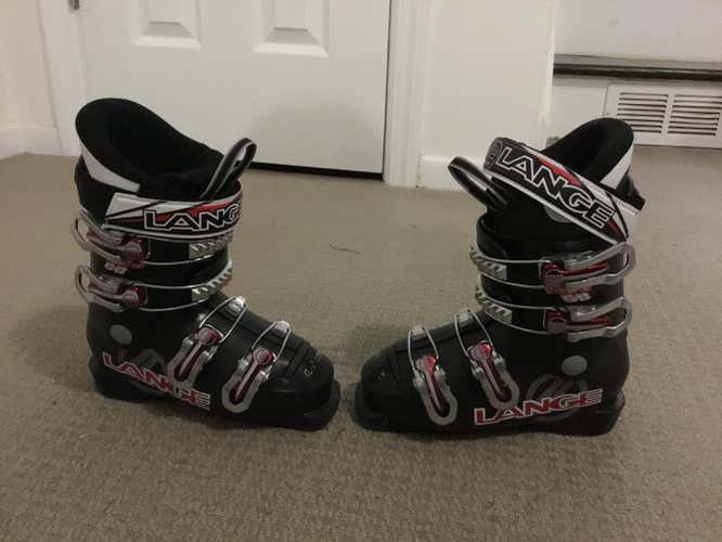 Used Kid's 19.5 Lange RSJ 60 Ski Boots, used one season, kids size 13, $30 or best offer