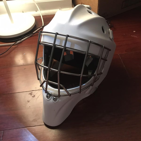 Senior Large CCM 1.9 Goalie Mask- Unpainted
