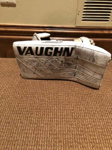 Demo Vaughn VE8 Pro Carbon Blocker