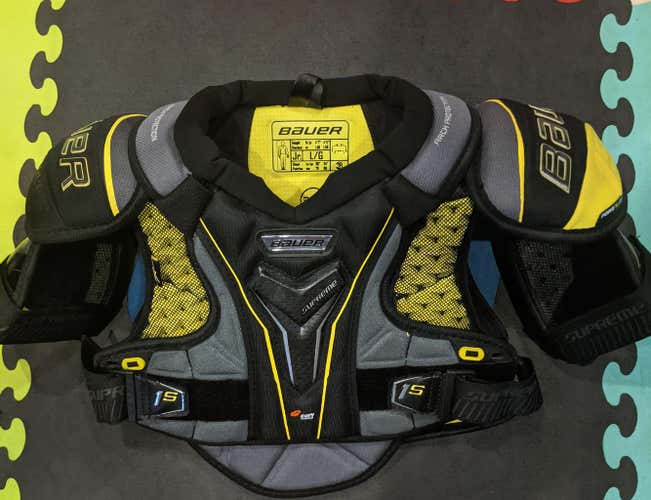 Used Junior Large Bauer Supreme 1S Shoulder Pads