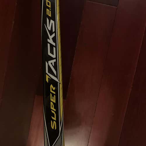 Senior Left Hand Super Tacks 2.0 Mid Pattern Pro Stock Hockey Stick