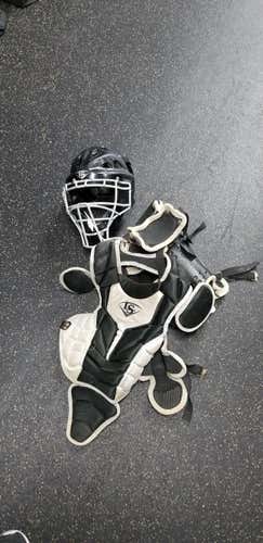Used Louisville Slugger Youth Set Baseball & Softball Catchers Equipment
