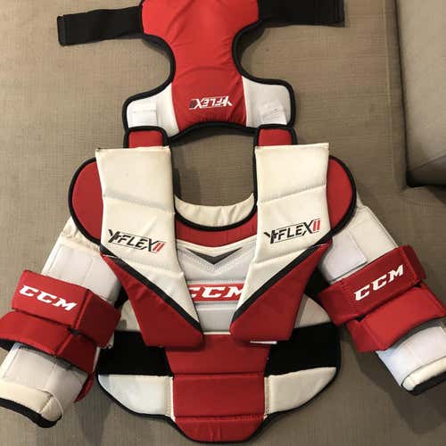 Youth L/XL CCM  Goalie Chest Protector