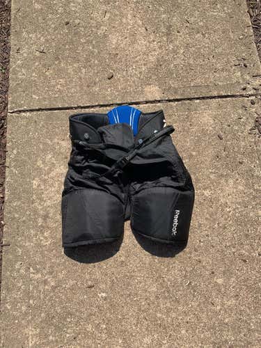 Junior Medium Reebok Hockey Pants