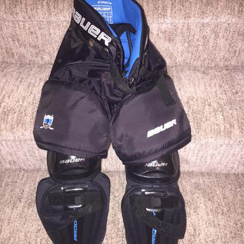 Black Youth Small Bauer Prodigy Hockey Pants w/Shin Guards