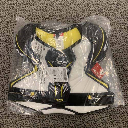 Senior Large CCM Vector Plus  Shoulder Pads