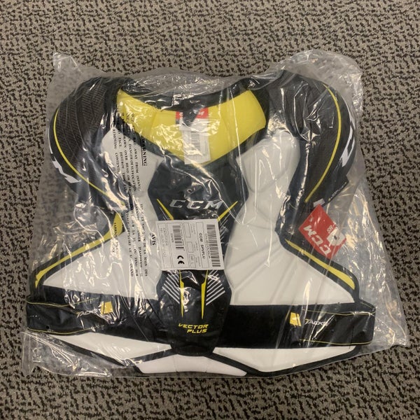Senior Large CCM Vector Plus  Shoulder Pads