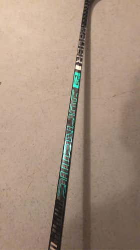 Senior Right Handed Green 2S Pro P92 Curve Pro Stock Hockey Stick