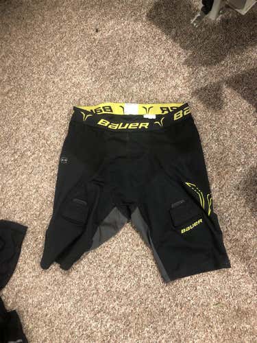 Black Senior Bauer