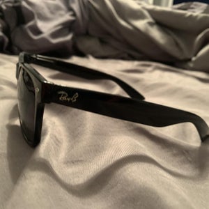 Black Unisex One Size Fits All Ray Bans