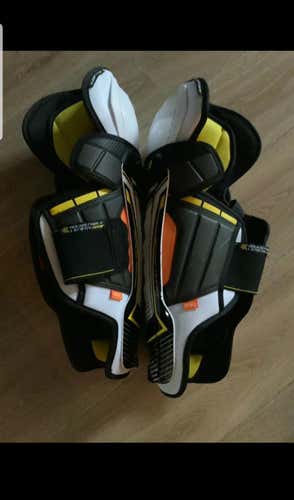 CCM AS1 Shin Pads 16" Senior USED 1 TIME