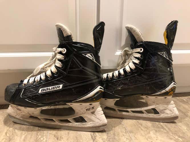 Used Junior Bauer Supreme 180 Hockey Skates Regular Width Size 5