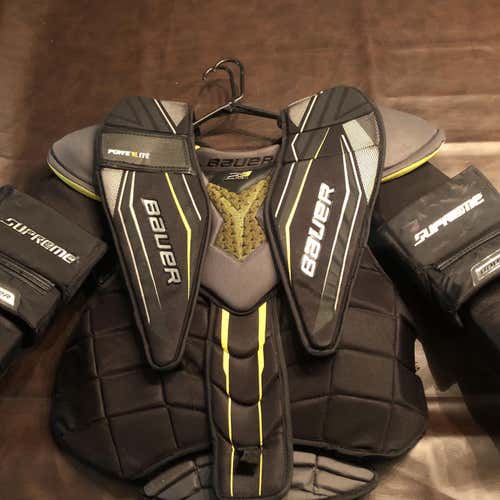 Bauer Supreme 2S Pro Goalie Chest Protector - SENIOR - Large - Excellent Condition (2 Weeks of Use)