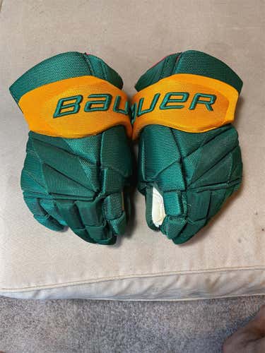 Pro Stock UAA 14” Bauer Vapor 1x Pro lite Gloves
