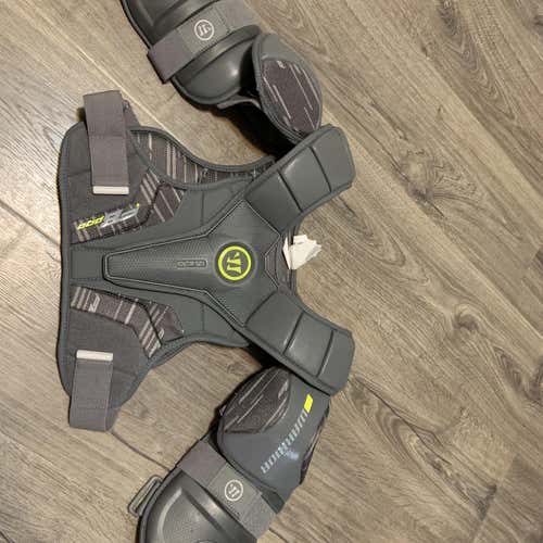 Used Medium Warrior Fatboy Shoulder Pads