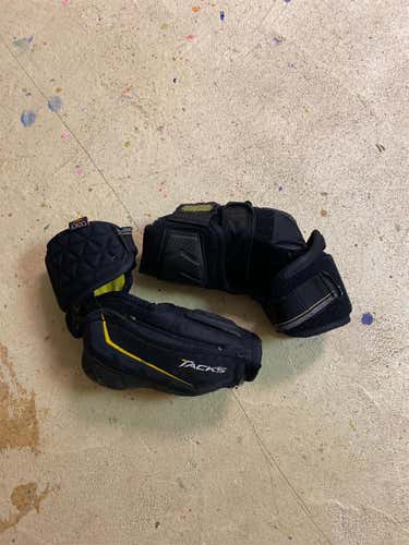 Senior Small CCM tacks 6052  Elbow Pads