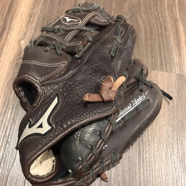 Brown Used Right Hand Throw Professional model 11.5" Baseball Glove