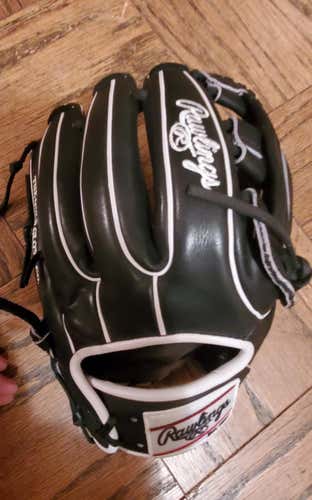 Rawlings RHT PRO315-6BW 11.75 2017 Color Sync Heart of the Hide Baseball Glove