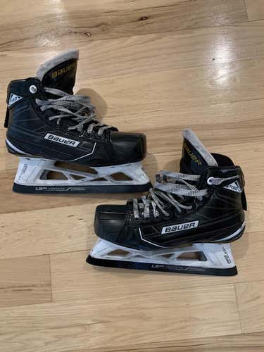 Used Junior Bauer Supreme S190 Hockey Goalie Skates Regular Width Size 3.5