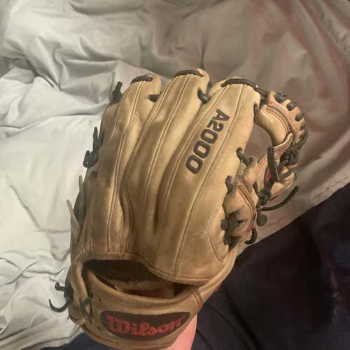 Brown Used Infield A2000 11.5" Baseball Glove