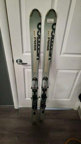 Volkl G1 Skis with bindings marker size 149 cm